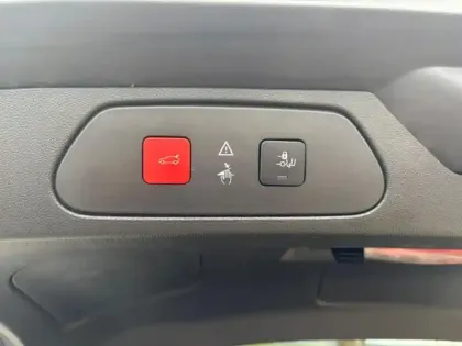 Photo 10 Opel Grandland X  Hybrid 225ch Elite 10cv