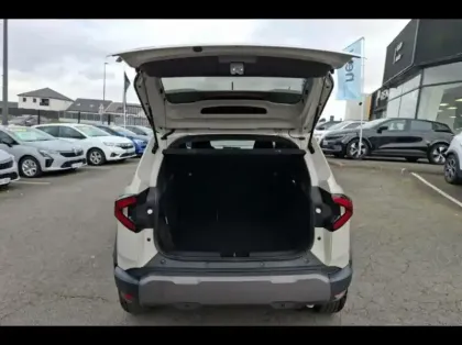 Photo 11 Dacia Duster  1.6 hybrid 140ch Extreme