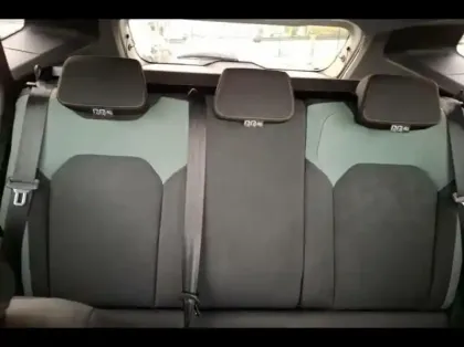 Photo 10 Dacia Duster  1.6 hybrid 140ch Extreme