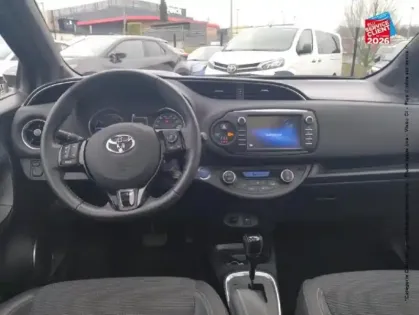 Photo 14 Toyota Yaris  100h Chic 5p