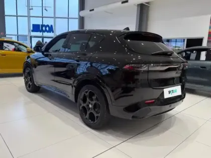 Photo 6 Alfa Romeo Tonale  1.5 Ibrida 175ch Veloce TCT