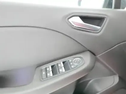 Photo 11 Renault Clio  1.6 E-Tech hybride 140ch Intens -21N