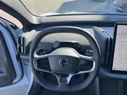 Photo 7 Volvo Ex30 Gén. I Ph1 Ultra 5