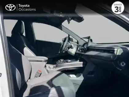 Photo 5 Toyota C-HR + 224ch 77kWh Design Grande Autonomie