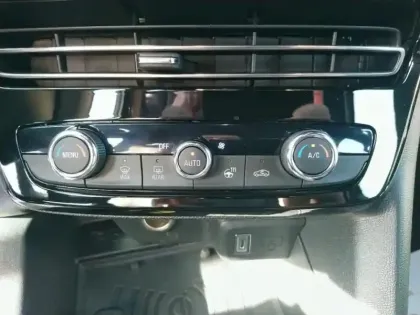 Photo 12 Opel Mokka  1.2 Turbo Hybrid 136ch Edition e-DCT6