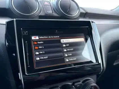 Photo 12 Suzuki Swift  1.2 Dualjet Hybrid 83ch Pack