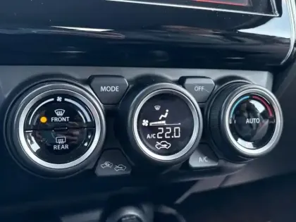 Photo 14 Suzuki Swift  1.2 Dualjet Hybrid 83ch Pack