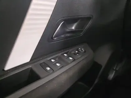 Photo 12 Citroën C4  PureTech 100ch S&S Feel