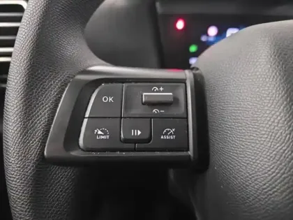 Photo 13 Citroën C4  PureTech 100ch S&S Feel