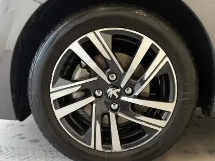 Photo 5 Peugeot 208  1.2 PureTech 100ch S&S Allure EAT8