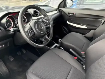 Photo 9 Suzuki Swift Gén. IV Ph2 Avantage 5