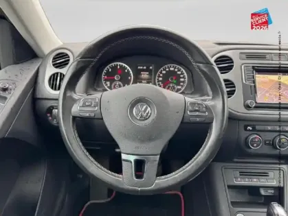 Photo 12 Volkswagen Tiguan  2.0 TDI 150ch BlueMotion Technology FAP Lounge 4Motion DSG7