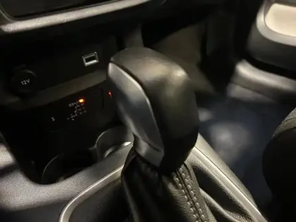 Photo 9 Citroën C3  1.2 PureTech 110ch S&S Shine EAT6