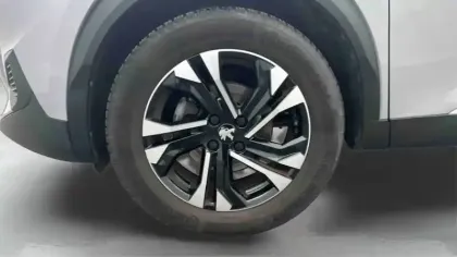 Photo 10 Peugeot 2008  PureTech 130 S&S EAT8
