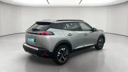 Photo 6 Peugeot 2008  PureTech 130 S&S EAT8