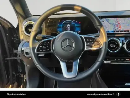 Photo 15 Mercedes Classe A  180 d 8G-DCT