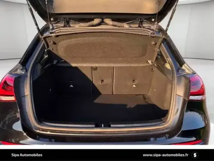 Photo 12 Mercedes Classe A  180 d 8G-DCT