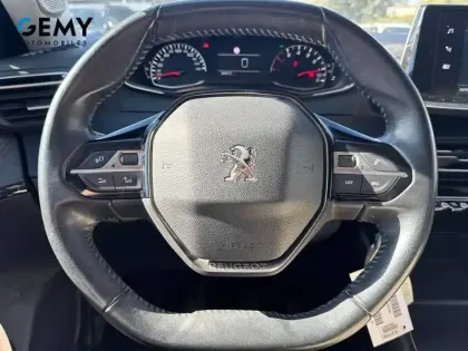 Photo 61 Peugeot 2008  BlueHDi 110 S&S BVM6