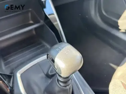 Photo 60 Peugeot 2008  BlueHDi 110 S&S BVM6