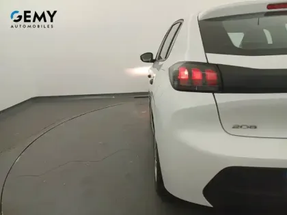 Photo 16 Peugeot 208  PureTech 75 S&S BVM5