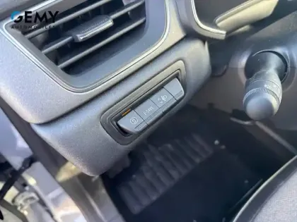 Photo 16 Renault Captur  E-Tech full hybrid 145 ch