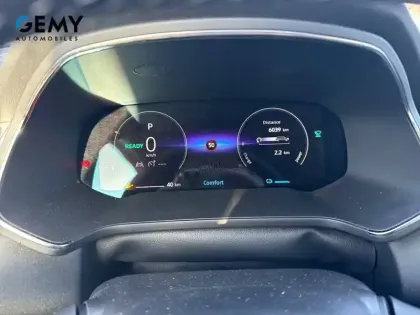 Photo 17 Renault Captur  E-Tech full hybrid 145 ch