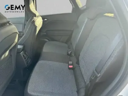 Photo 9 Renault Captur  E-Tech full hybrid 145 ch