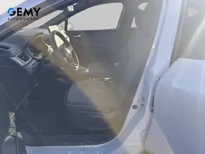 Photo 8 Renault Captur  E-Tech full hybrid 145 ch