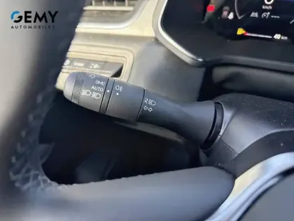 Photo 18 Renault Captur  E-Tech full hybrid 145 ch