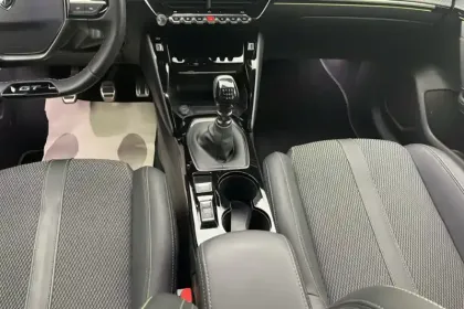 Photo 102 Peugeot 208  PureTech 100 S&S BVM6