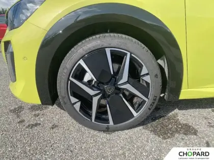 Photo 136 Peugeot 208  PureTech 100 S&S BVM6