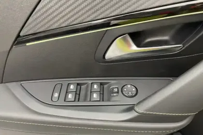 Photo 52 Peugeot 208 Gén. II Ph2 GT 5