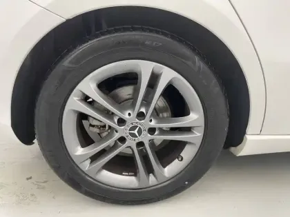 Photo 18 Mercedes Classe A  180 7G-DCT