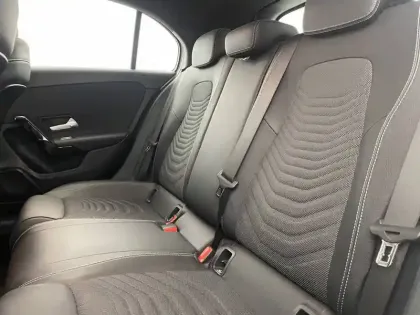 Photo 15 Mercedes Classe A  180 7G-DCT