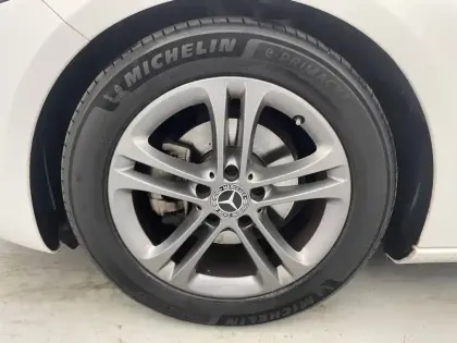 Photo 17 Mercedes Classe A  180 7G-DCT