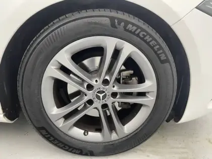 Photo 12 Mercedes Classe A  180 7G-DCT