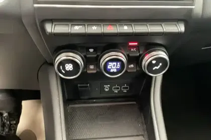 Photo 34 Renault Captur Gén. II (HJB) Ph1 Rive Gauche 5