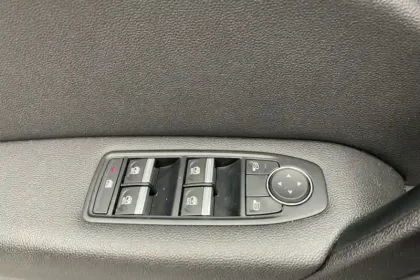 Photo 36 Renault Captur Gén. II (HJB) Ph1 Rive Gauche 5