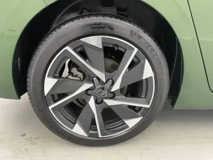 Photo 17 Peugeot 308  PureTech 130ch S&S EAT8