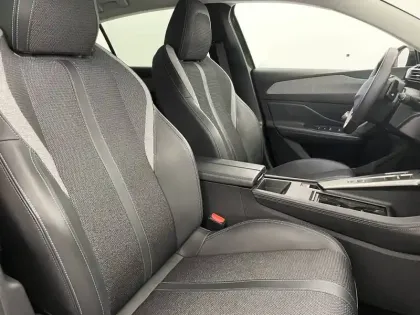 Photo 26 Peugeot 308  PureTech 130ch S&S EAT8