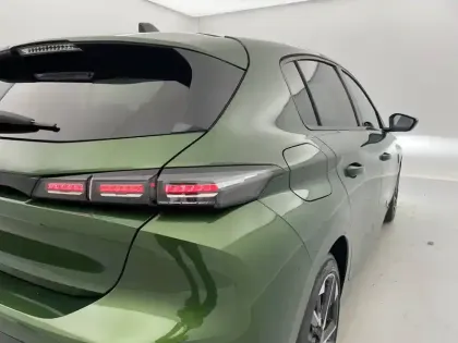 Photo 30 Peugeot 308  PureTech 130ch S&S EAT8