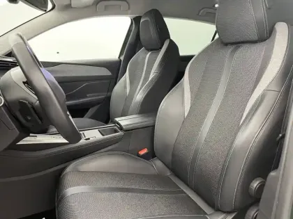 Photo 13 Peugeot 308  PureTech 130ch S&S EAT8