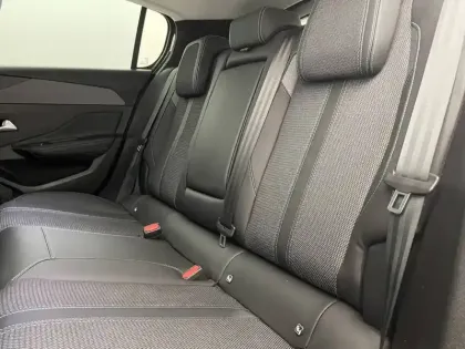 Photo 14 Peugeot 308  PureTech 130ch S&S EAT8