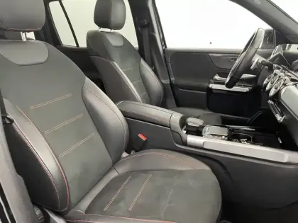 Photo 28 Mercedes GLB  200 d 8G-DCT