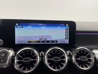 Photo 54 Mercedes GLB  200 d 8G-DCT