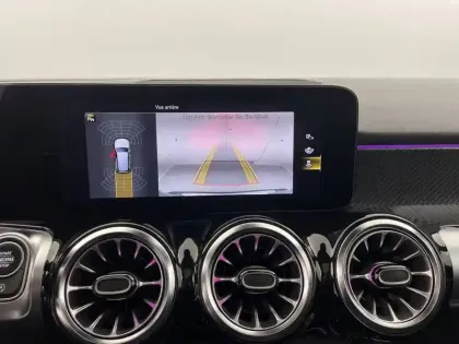 Photo 60 Mercedes GLB  200 d 8G-DCT