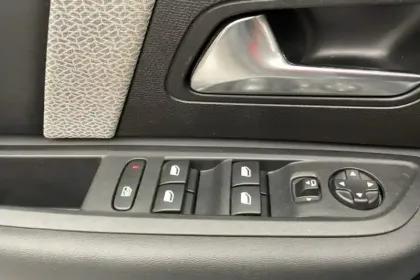 Photo 102 Citroën C4  PureTech 130 S&S EAT8