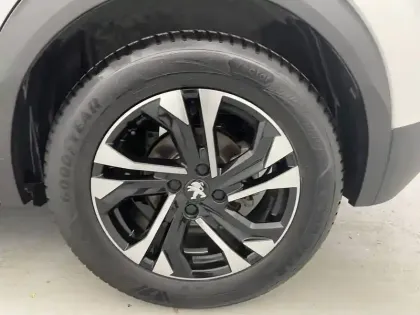 Photo 15 Peugeot 2008  Moteur électrique 136 ch