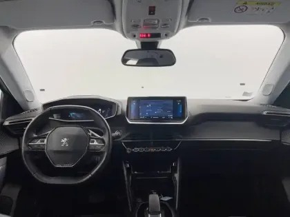Photo 29 Peugeot 2008  Moteur électrique 136 ch