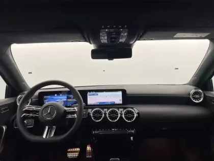 Photo 29 Mercedes Classe A  180 7G-DCT